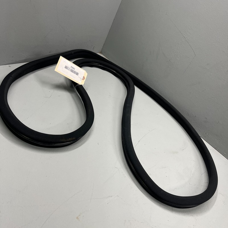 Used 07-13 Mercedes S550 Front Left or Right Side Door Body Weather-strip Seal 1 PCS