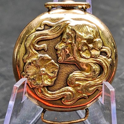 1901 Gold Filled Grade 115 Repousse Woman Motiff Running Pocket Watch Waltham