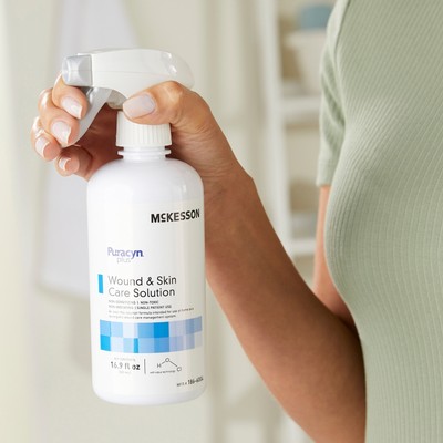 McKesson Puracyn Plus Wound Irrigation Skin Cleanser First Aid 16.9 oz 1 Count