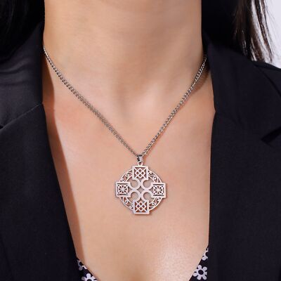 LIKGREAT Witch Knot Necklace Stainless Steel Irish Druid Talisman Lucky Amulet