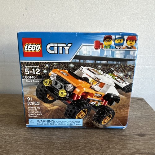 *NEW LEGO City STUNT TRUCK (60146) 91 Pieces retired C11