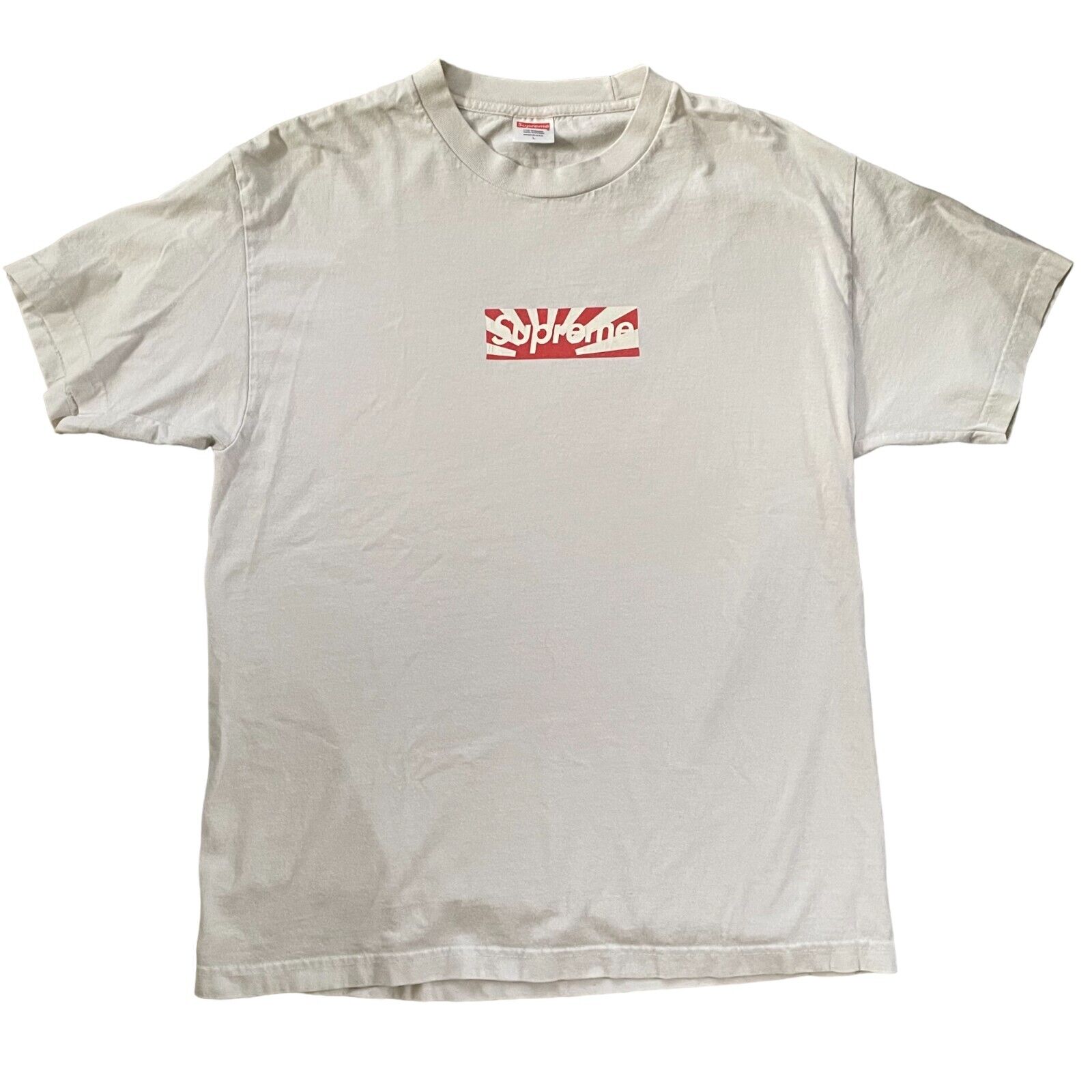 SUPREME BOX LOGO 2011 JAPAN RELIEF TEE SHIRT WHITE LARGE SUPREME BOX LOGO 2011 JAPAN RELIEF TEE SHIRT WHITE LARGE