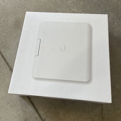 Ubiquiti USW-Flex-Utility The Switch Flex Utility is an outdoor weatherproof