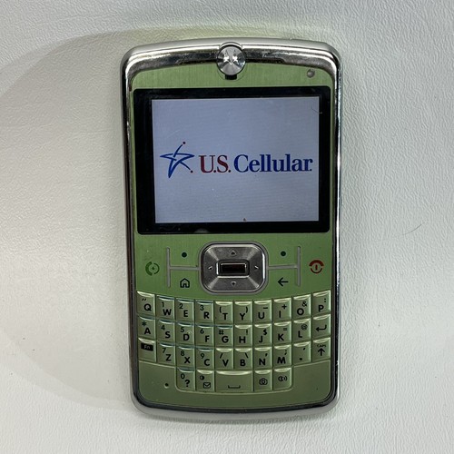 Motorola Q9C moto Lime Green Powers on 2008 cell phone