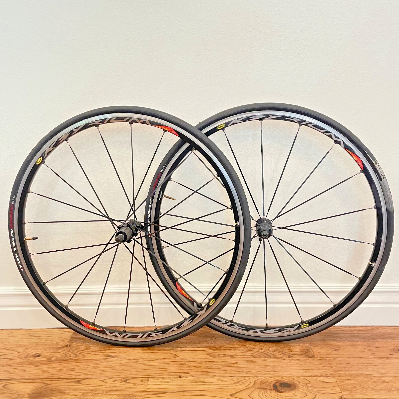 Mavic Ksyrium Elite Wheelset 700c Clincher 130/100/9mm QR