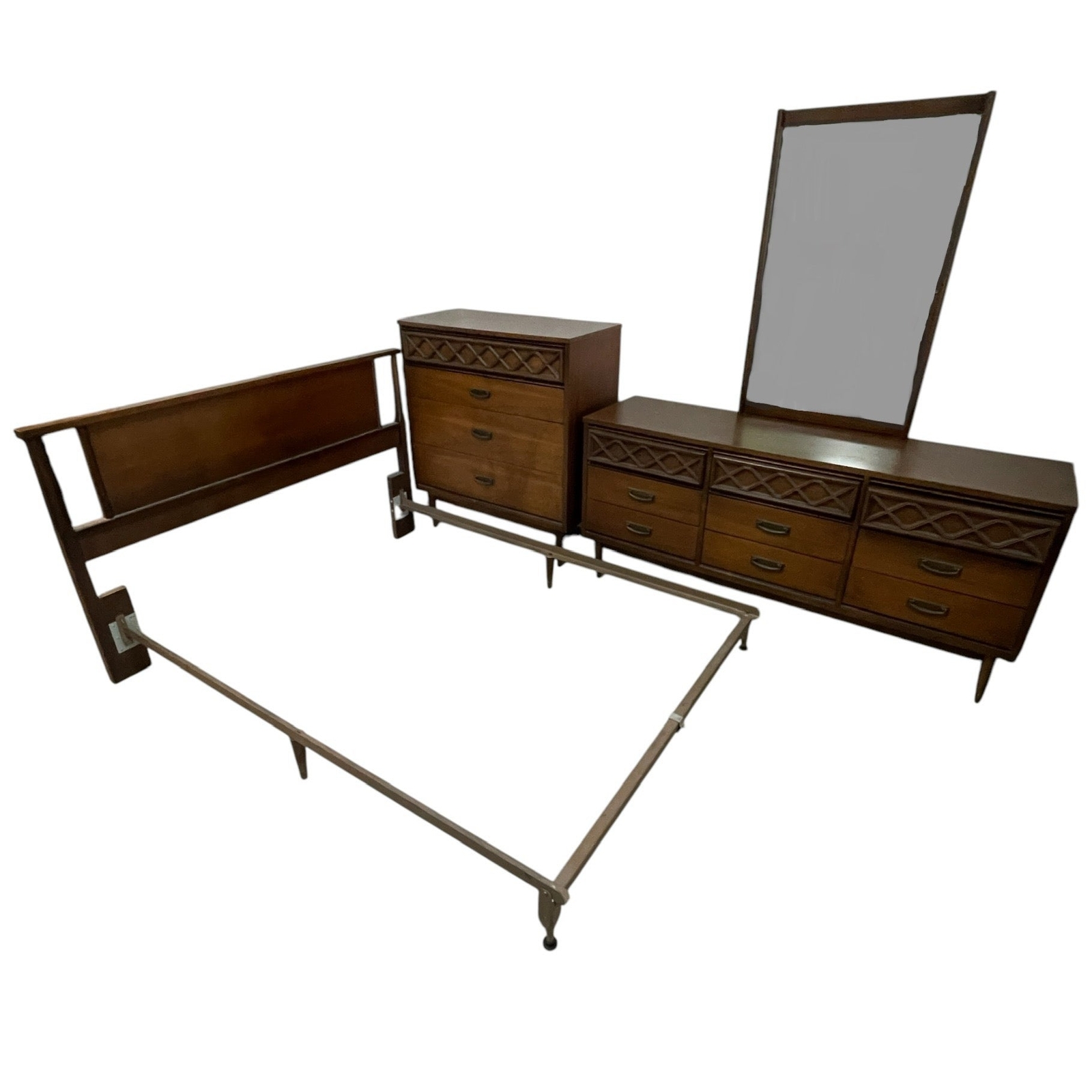 Bassett Furniture Tavern Walnut Brown MCM Full Bed Chest Dresser