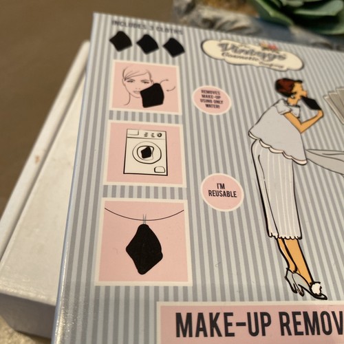 2 The Vintage Cosmetic Company Reusable Make-Up Removing Cloths - 3 cloths box