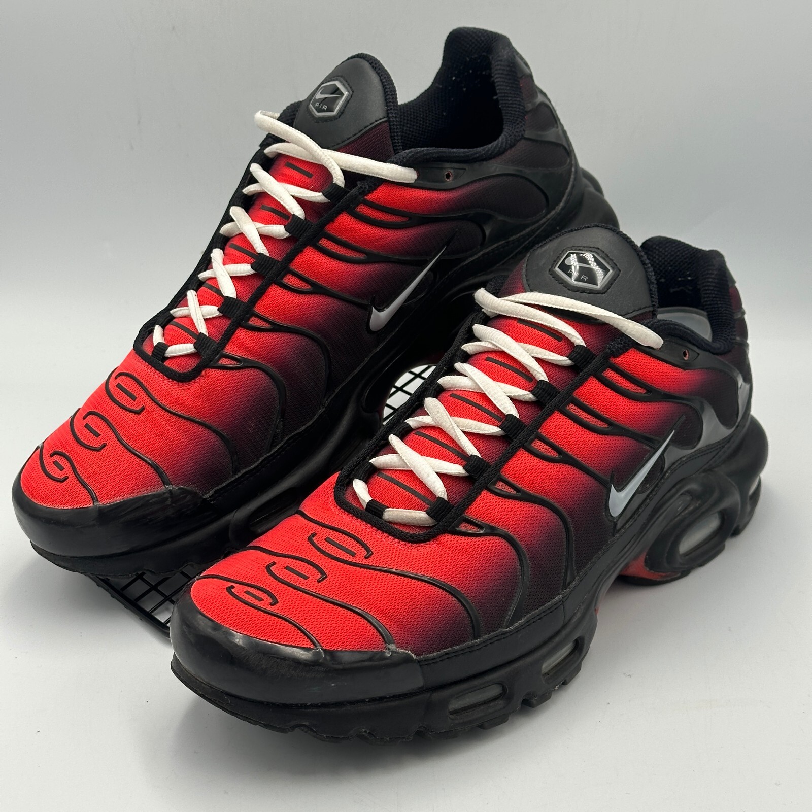 deadpool nike tns