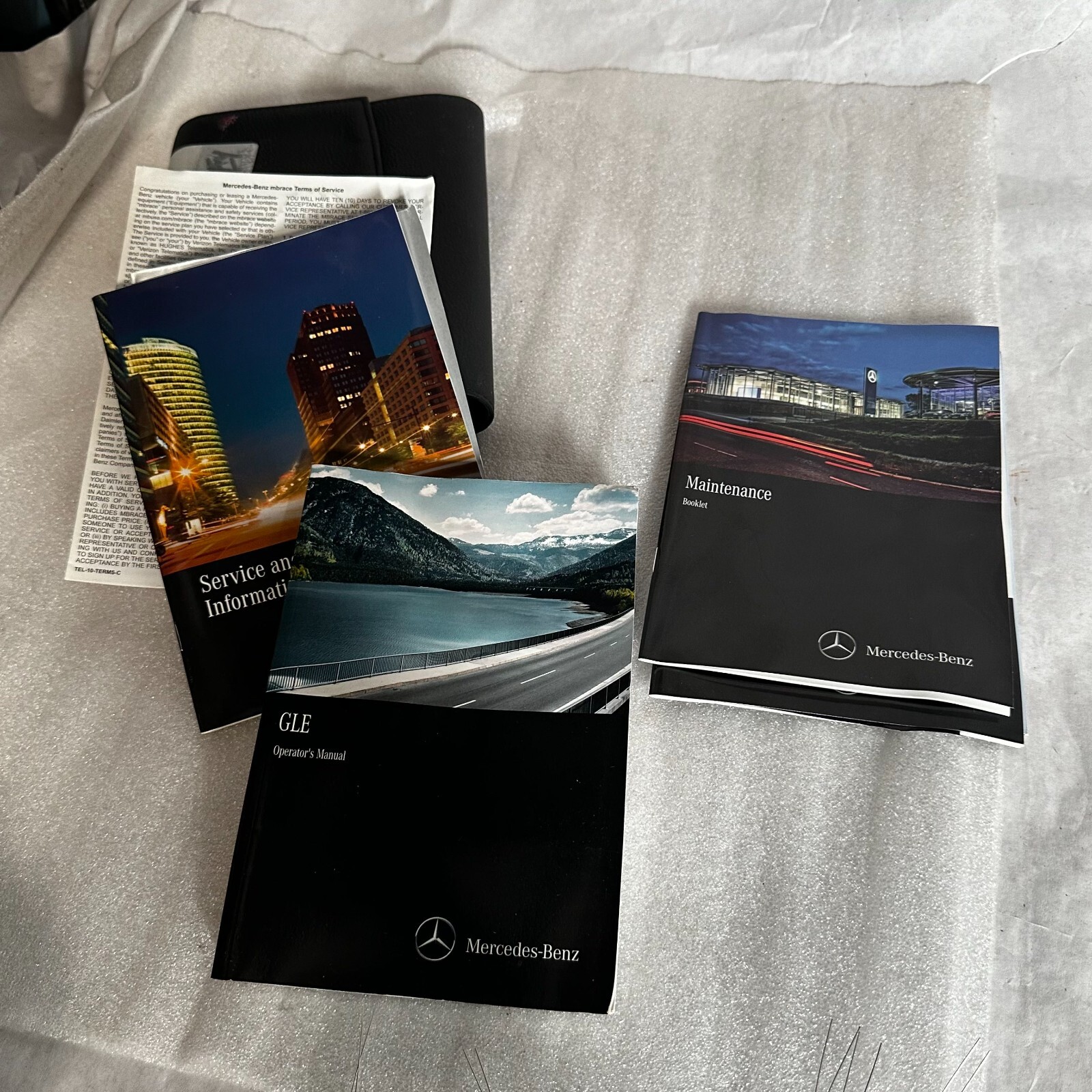 【洋書】Mercedes-Benz Buyer's Guide Mercedes-Benz SL R129-series 1989 to 2001 (Essential Buyer's