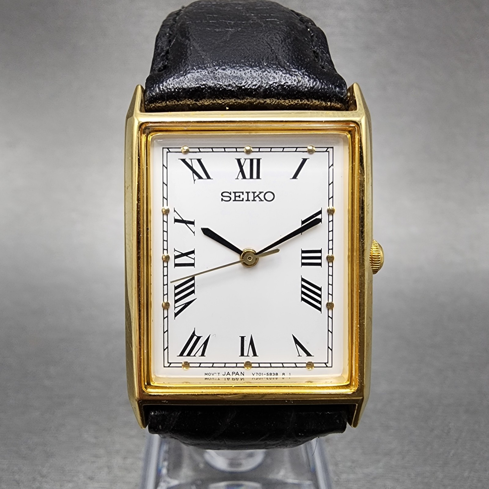 R7-3597 SEIKO V701-5E10　クォーツ 腕時計 ホワイト R7-3597 SEIKO V701-5E10 クォーツ 腕時計 ホワイト - メルカリ