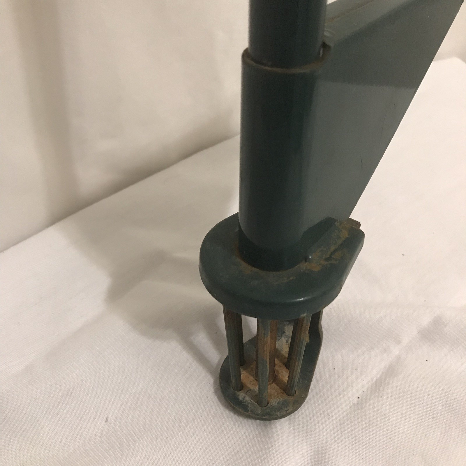 Original Weed Hound 36” Long Handled Weed Puller Garden Tool