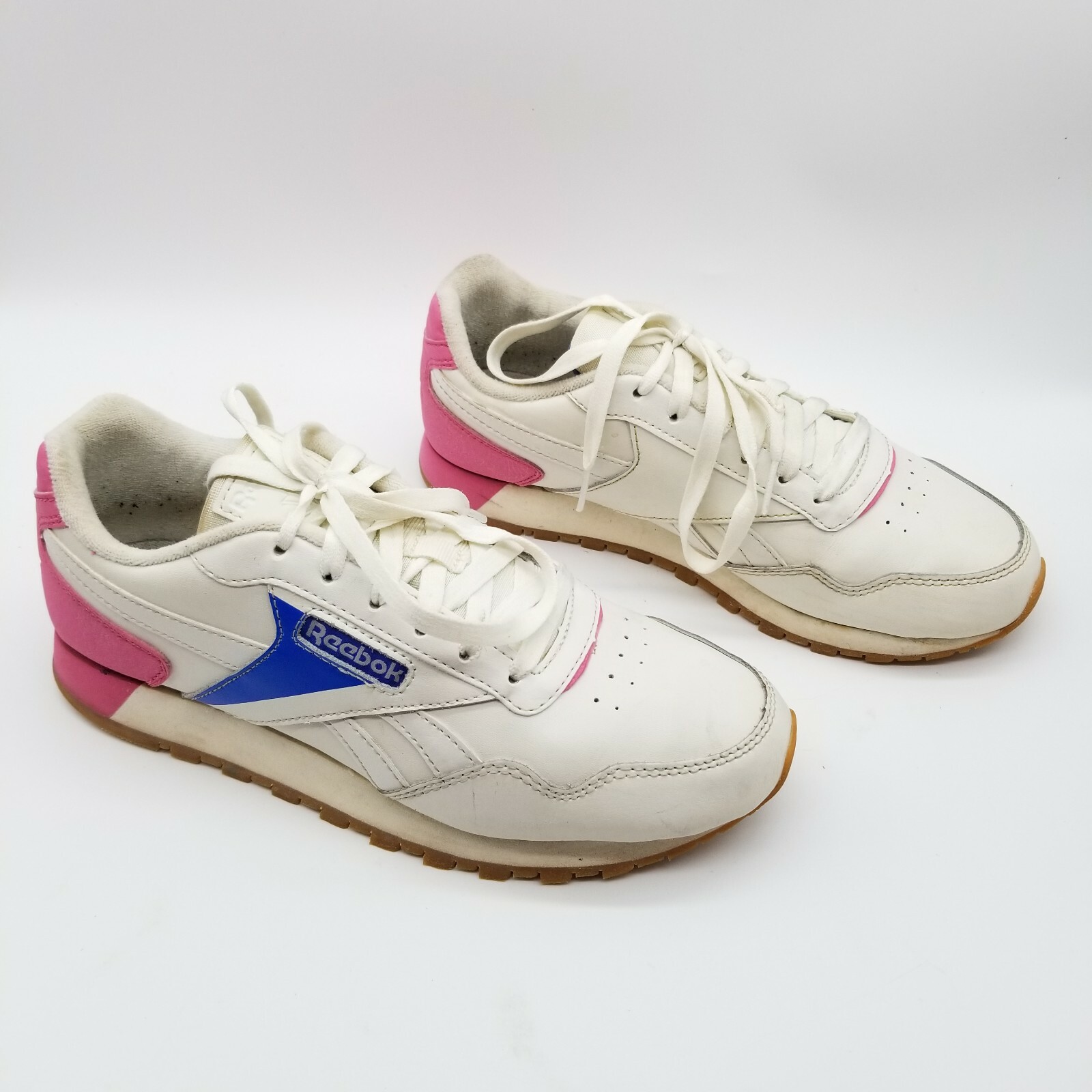 Reebok women White Classic Shoes