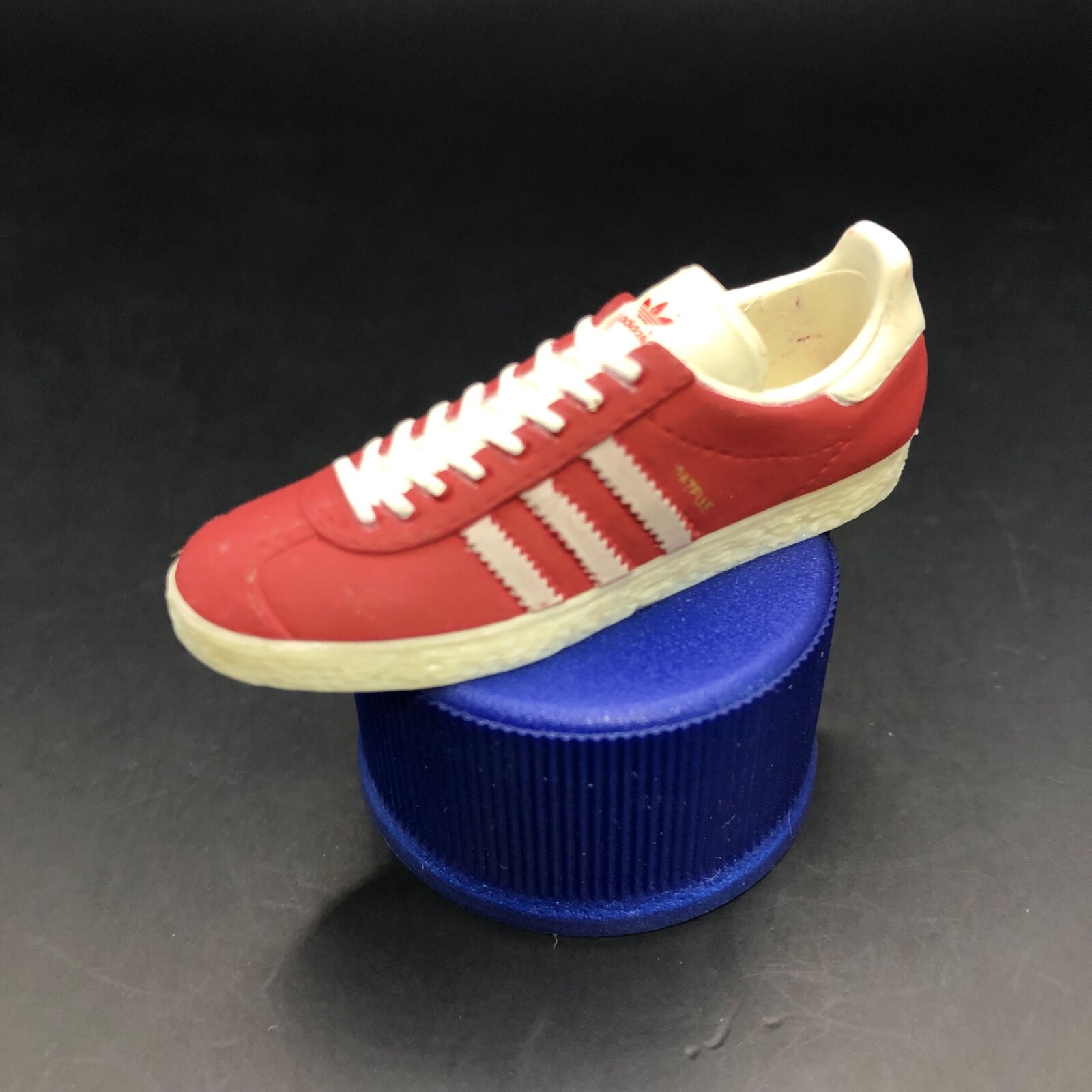 adidasスニーカーフィギュア×ペプシ PEPSI：adidasスニーカーボトルキャップ