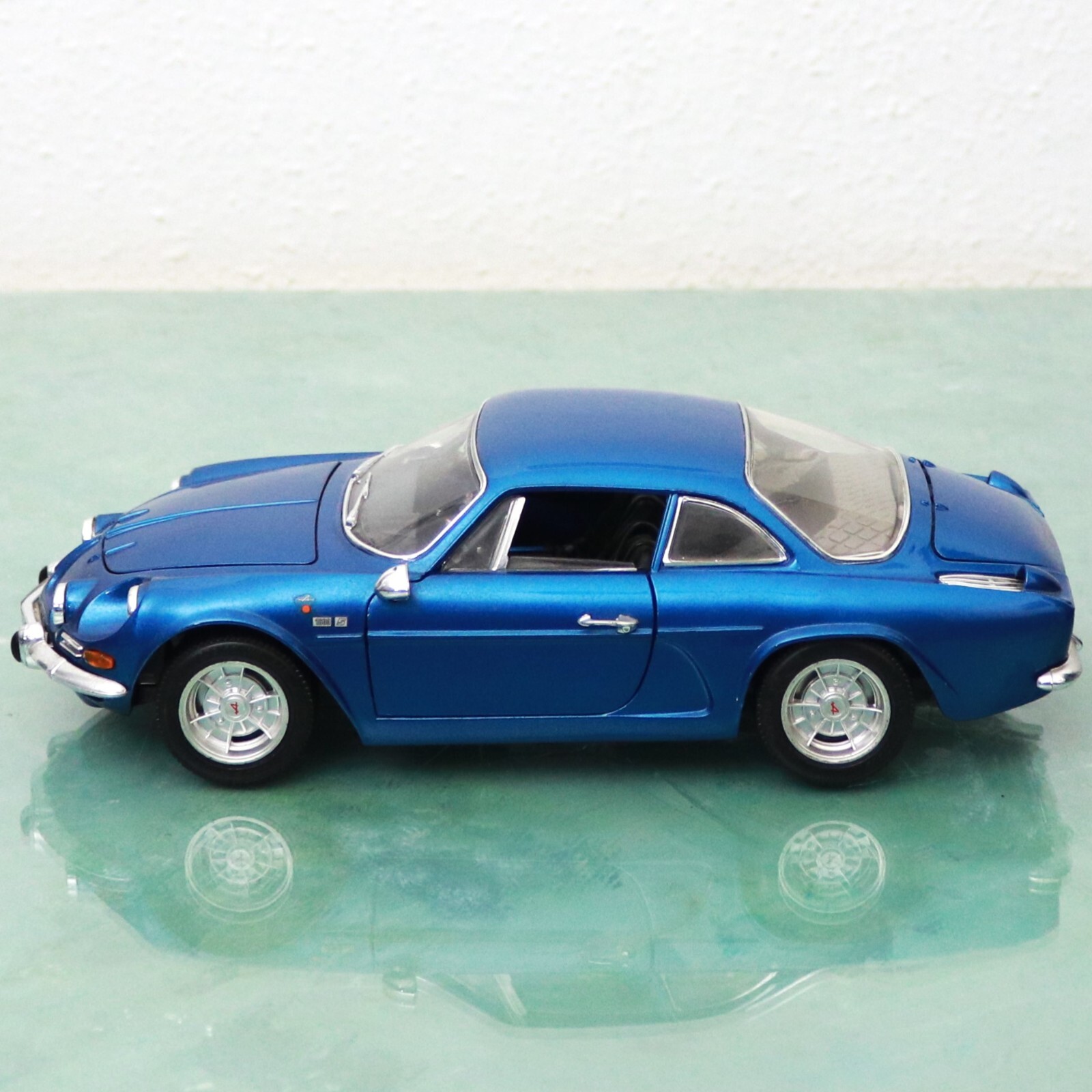 ミニカー ALPINE A110 1600S 1971 1/16 Bburago ミニカー ALPINE A110 1600S 1971 1/16 Bburago Burago 1:16