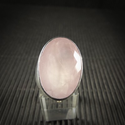 Ring Gr. 57, Silber 925 mit einem Rosenquarz mit Facettenschliff aus Madagaskar