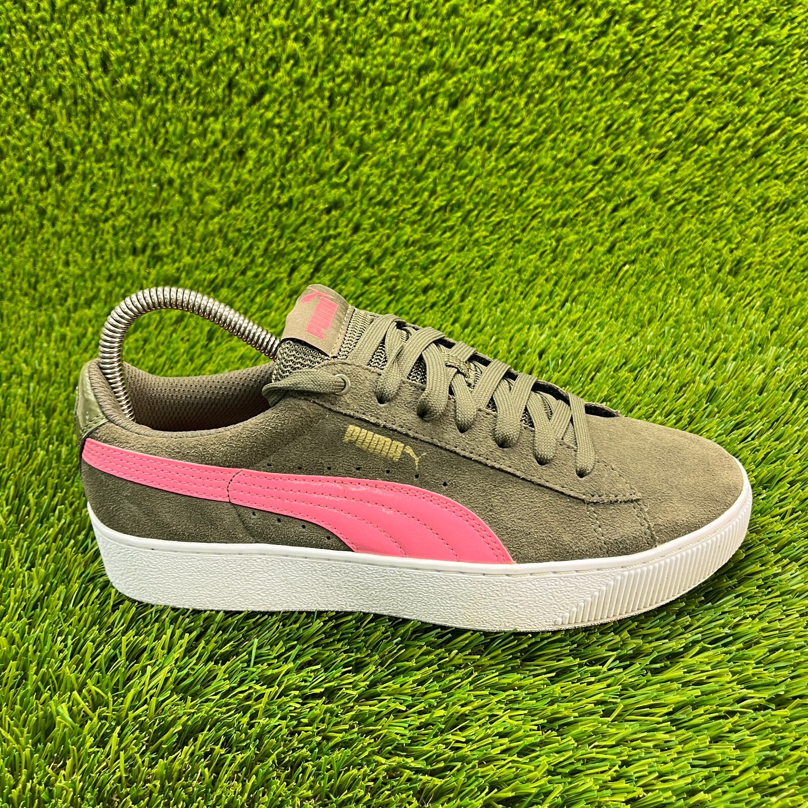 Puma Vikky Platform Women Size 8.5 Olive Green Athletic Shoes Sneakers 363287-07