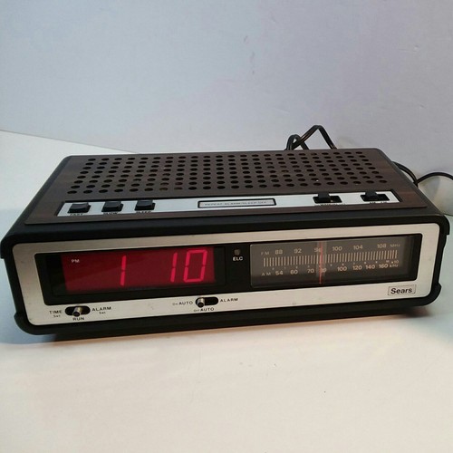 Vintage Sears AM/FM Dual Alarm Clock Radio Radial Dial Model