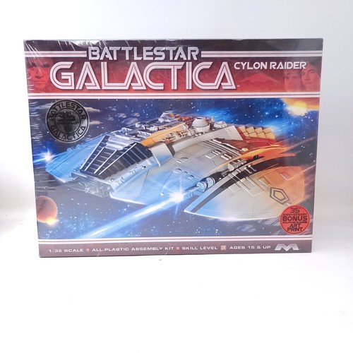 キャラクター Battlestar Galactica Cylon Raider 1/32 MOBBattlestarGalacticaCylon_Fr