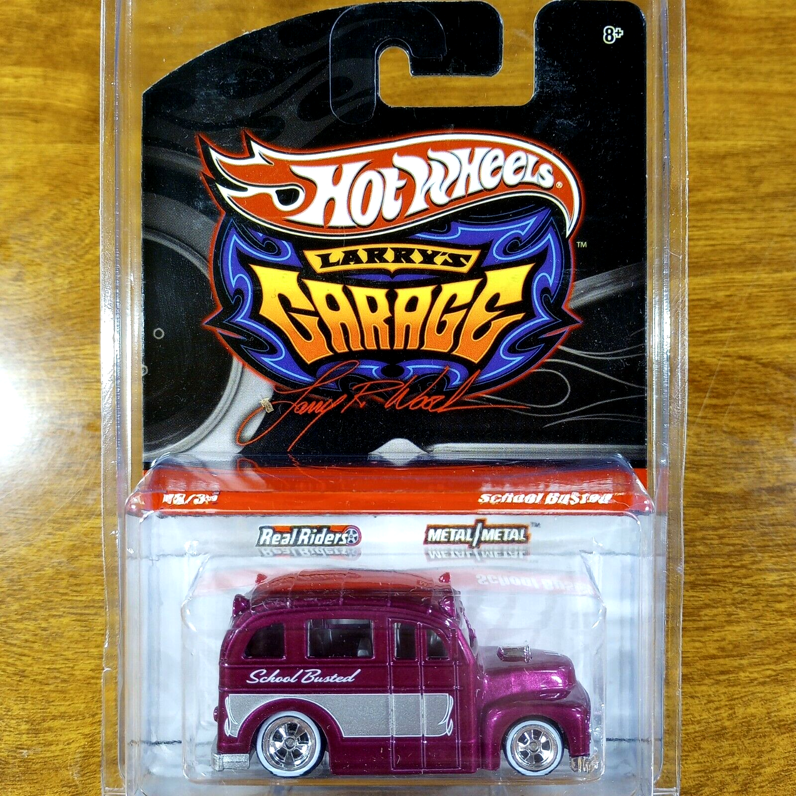 ホットウィール　school busted 限定品　レア　バス Hot Wheels Larry's Garage Chase Initials School Busted Purple Real