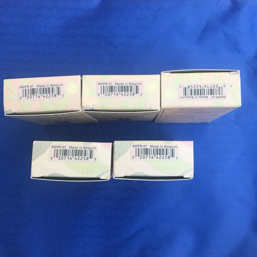 New in Box Clinique Acne Solutions Liquid Makeup --07 Fresh Golden  1 OZ / 30ML