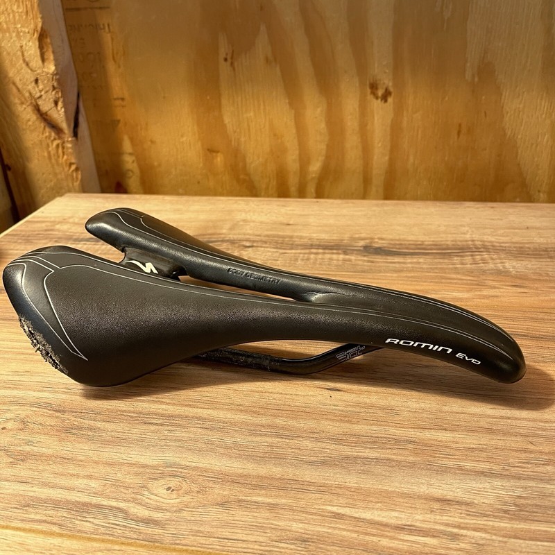 SPECIALIZEDローミン ROMIN 143 factCARBONカーボン Romin EVO Pro with Mirror