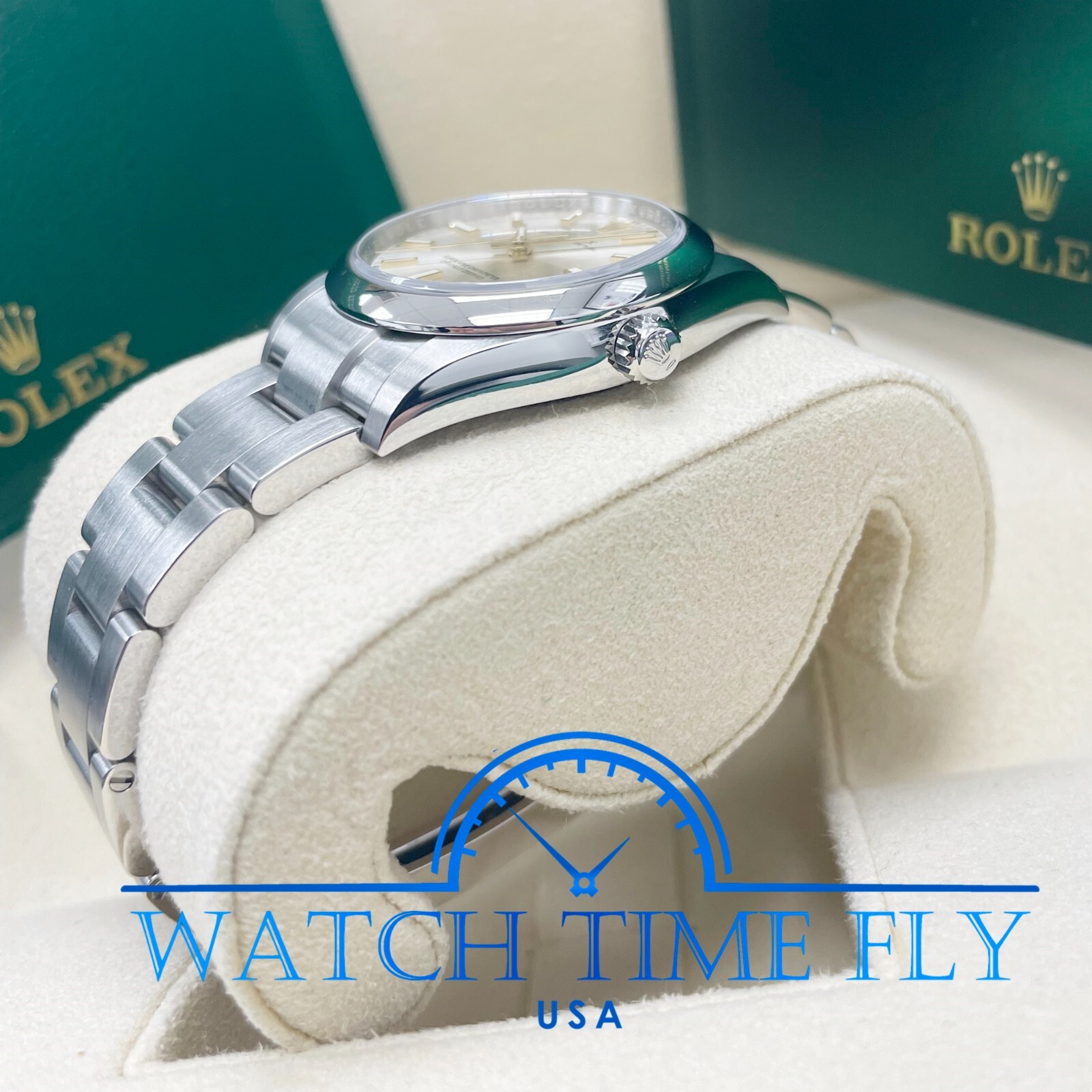 Pre-owned Rolex 124200 Oyster Perpetual 34mm Domed Bezel Silver Index Dial Oyster Band