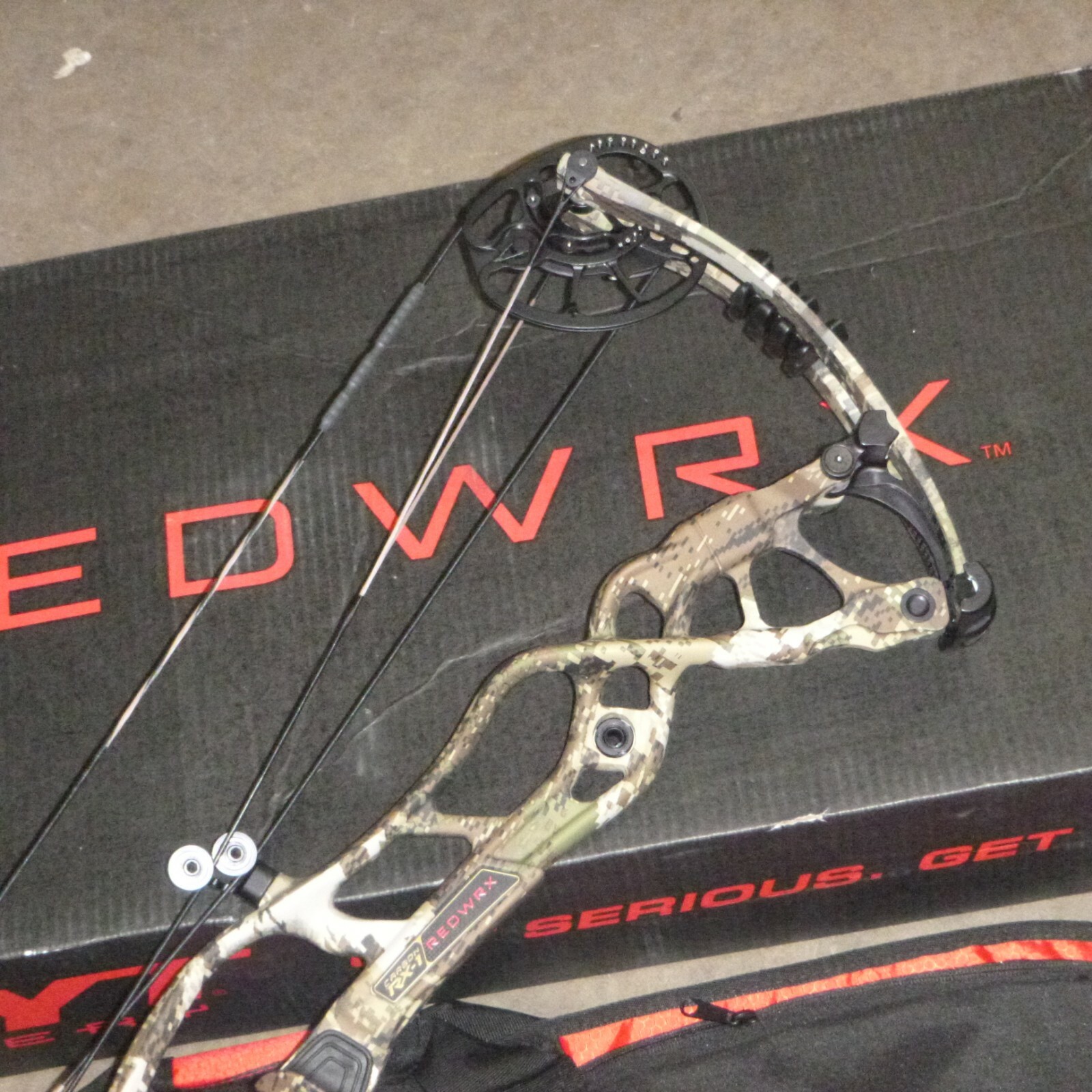 Hoyt RX-1 Left Handed 60 - 70lbs 24.5