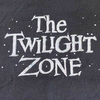 THE TWILIGHT ZONE Retro Cult TV Logo T-Shirt. MEDIUM (NV) Preowned