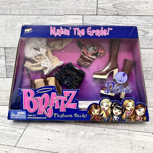 BRATZ DOLL DANA FASHION PACK EDITION 2003 NEW “Makin The Grade”