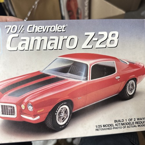 Amt Ertl '70 1/2 Chevrolet Camaro Z/28 1/25 model kit #6896