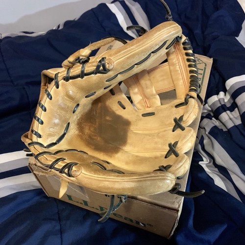 wilson a2000 infield glove