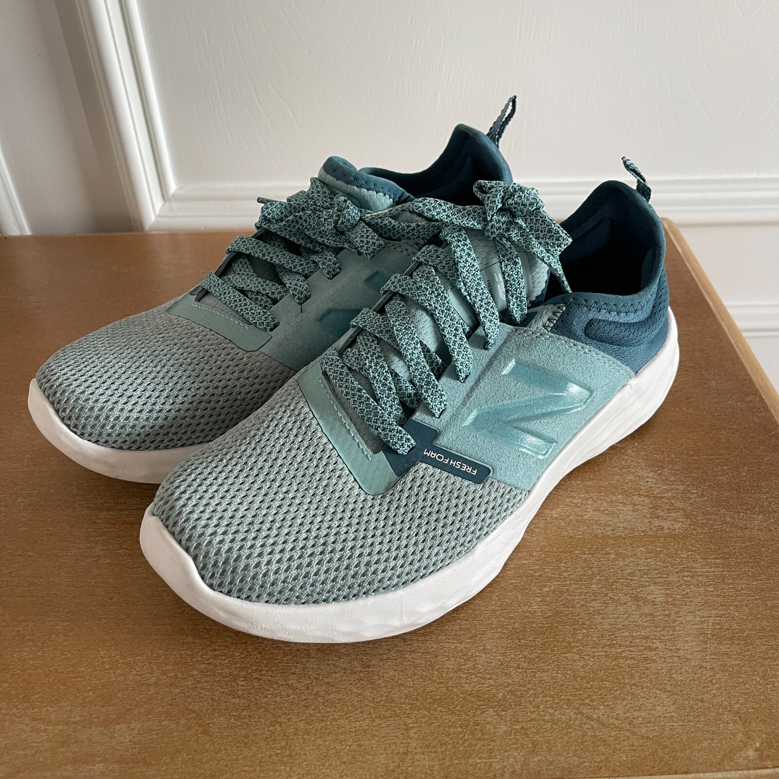 New Balance Running Shoes Sneakers Womens Size 9.5 Fresh