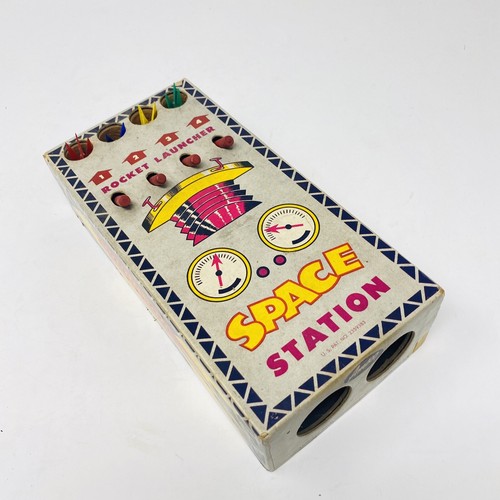 toy rocket launcher with parachute