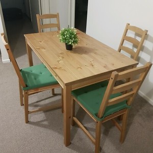 Dining table and 4 chairs | Dining Tables | Gumtree Australia Brisbane