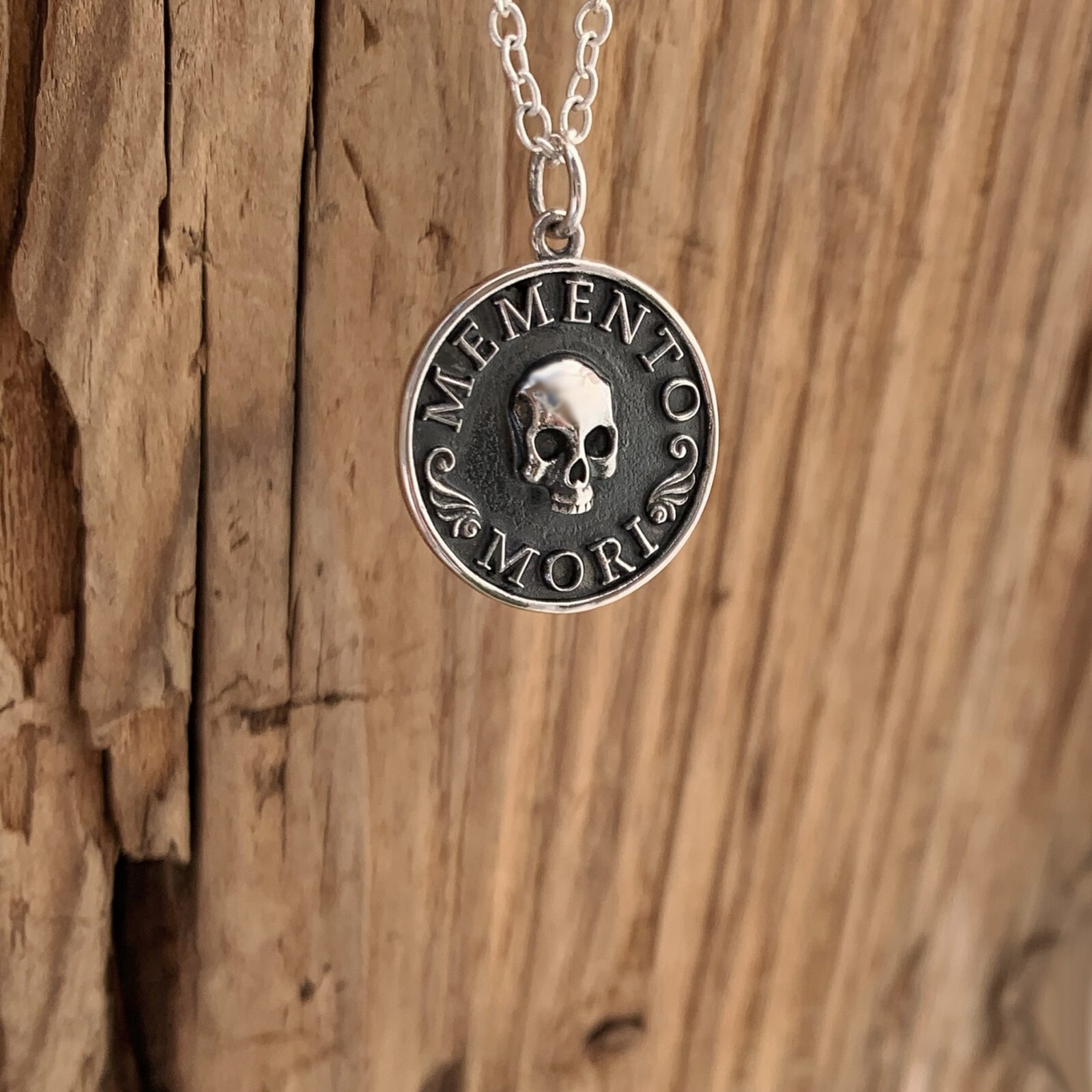 ミュージシャン HYSFORM TIMEPIECE NECKLACE Unisex Titanium Steel Music Headphone Pendant Necklace Chain