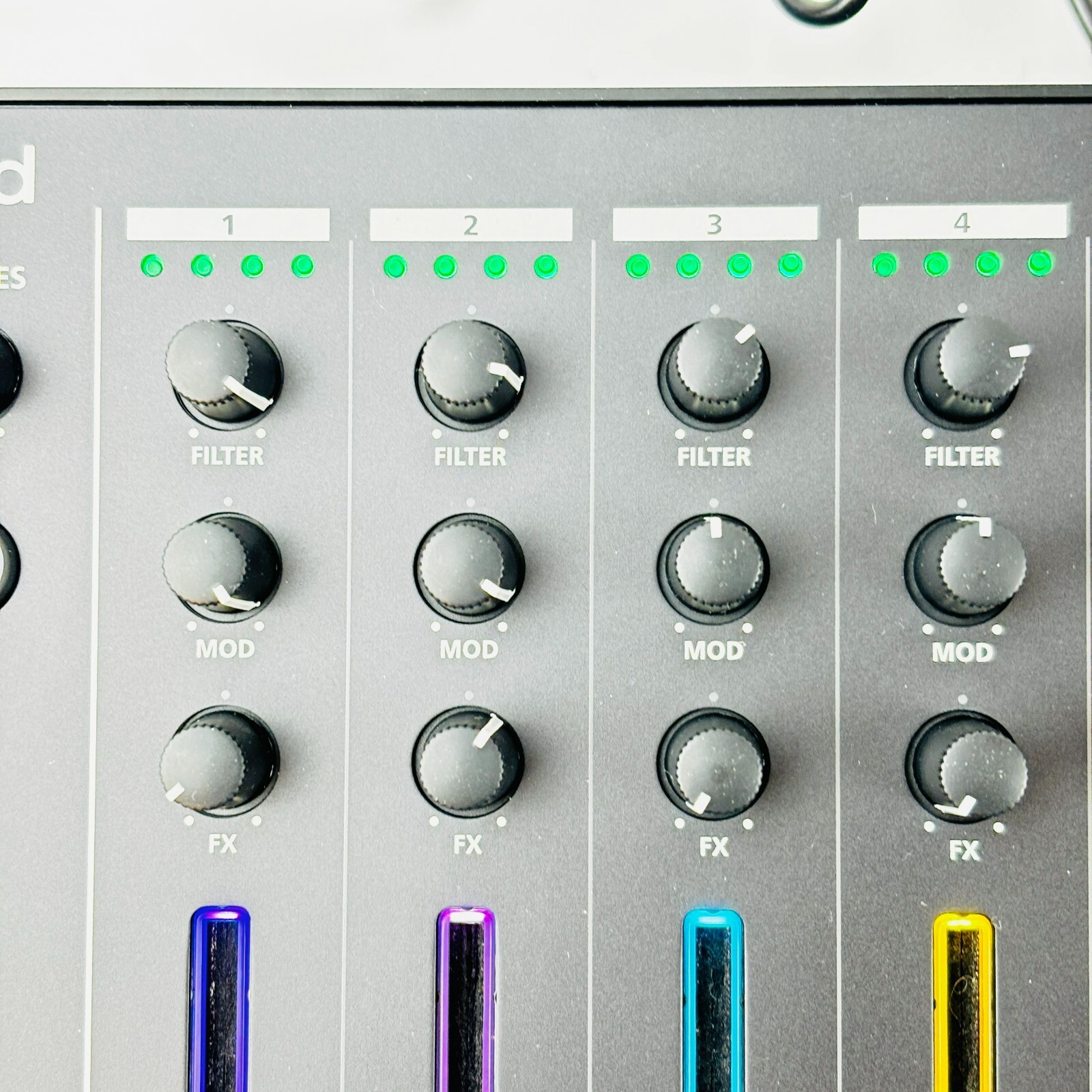 DTM・DAW Roland GROOVEBOX MC-707 Roland - MC-707 | GROOVEBOX