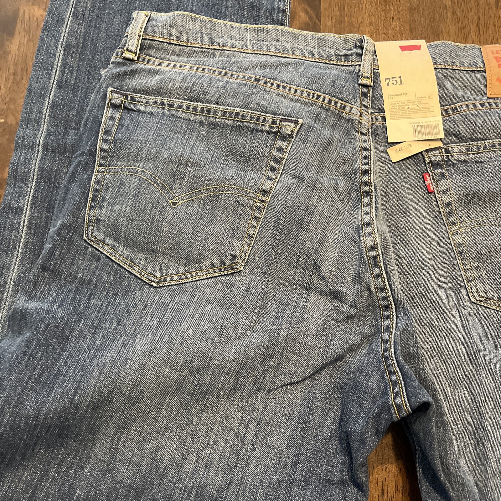 Levi s 751 Denim Jeans Brand New w 