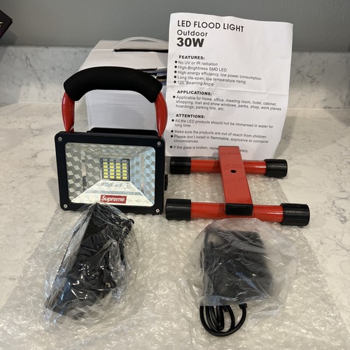 シュプリーム　スタンドライト　Cordless Floodlight Red Supreme Cordless Floodlight Lamp Red FW16 New W/tags Box
