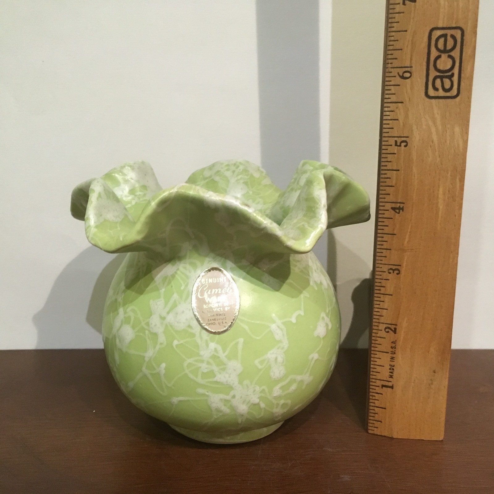Shawnee Pottery Cameo Ware Lime Green Flower Bowl Planter 2501- Original Sticker