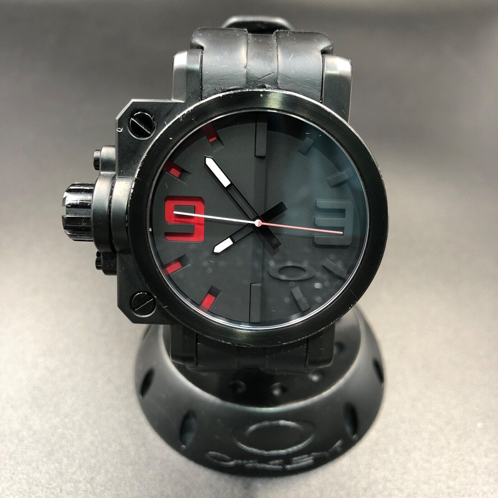 Watch Oakley Gearbox stealth black & red SKU 10-062 Watch Oakley Gearbox stealth black & red SKU 10-062