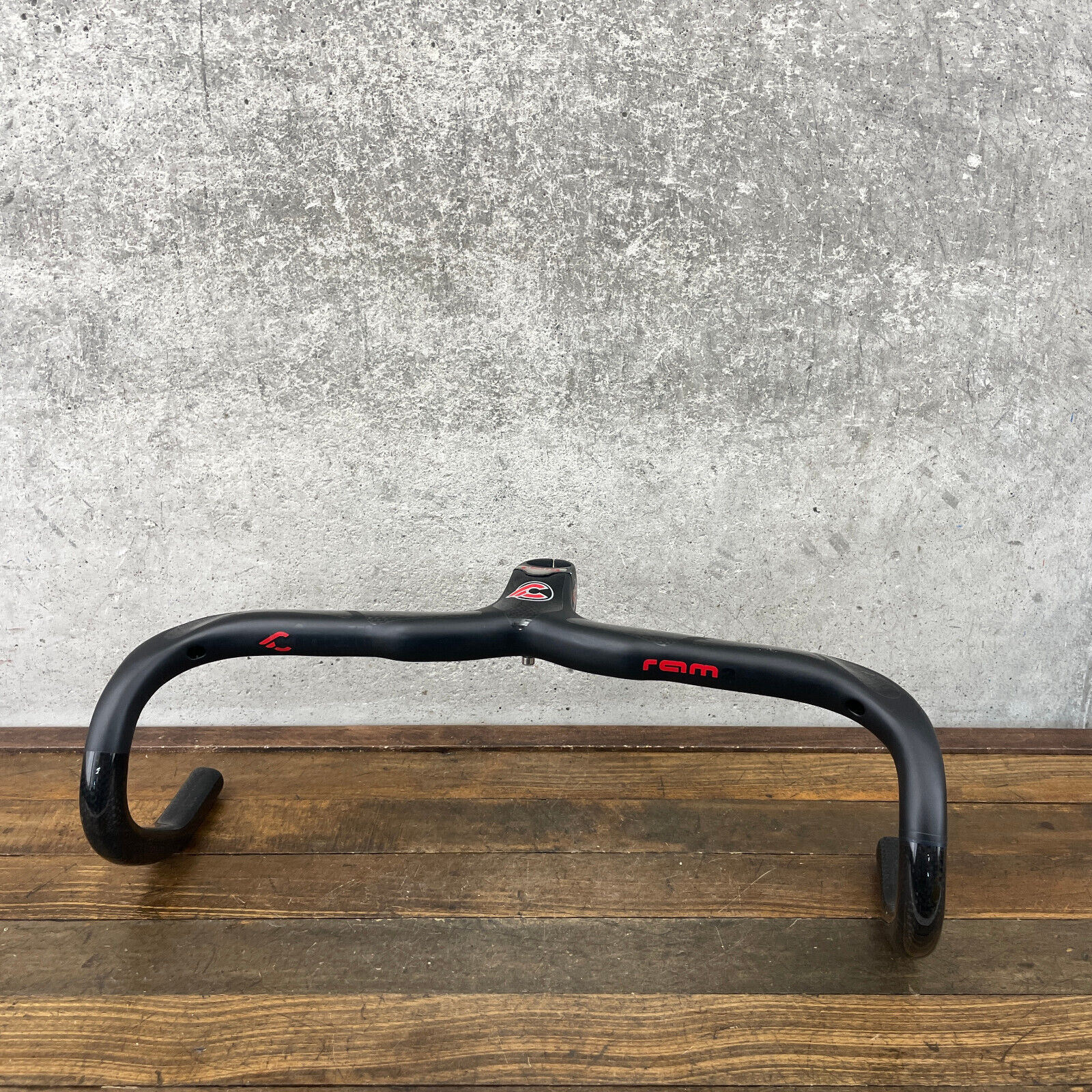 Cinelli Ram 2 Handlebar Stem 1 1/8 Threadless Carbon Fiber Cinelli Ram 2 Handlebar Stem 1 1/8 Threadless Carbon Fiber