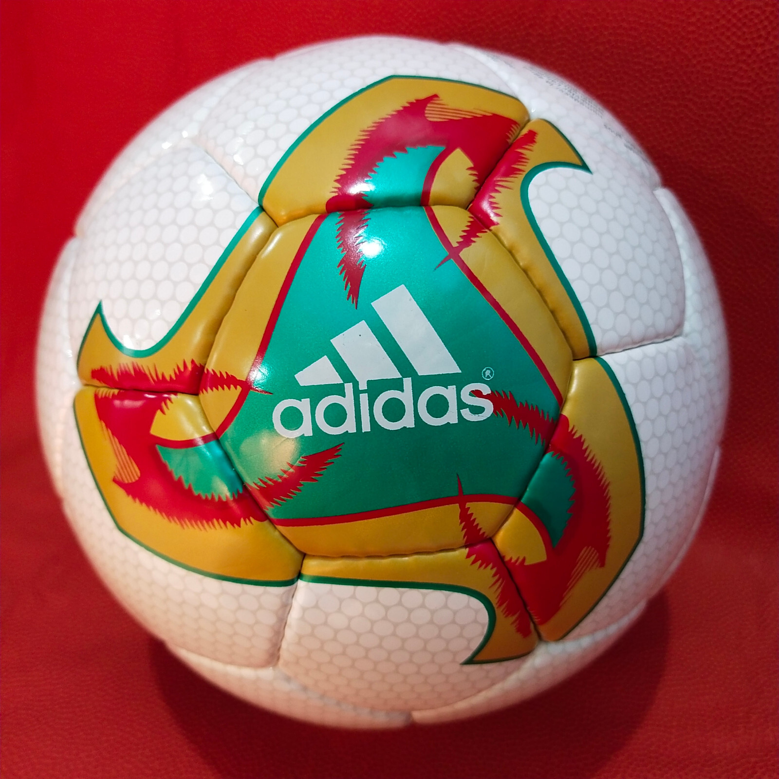 Adidas World Cup 2002 Korea & Japan Fevernova Match Soccer Adidas World Cup 2002 Korea & Japan Fevernova Match Soccer