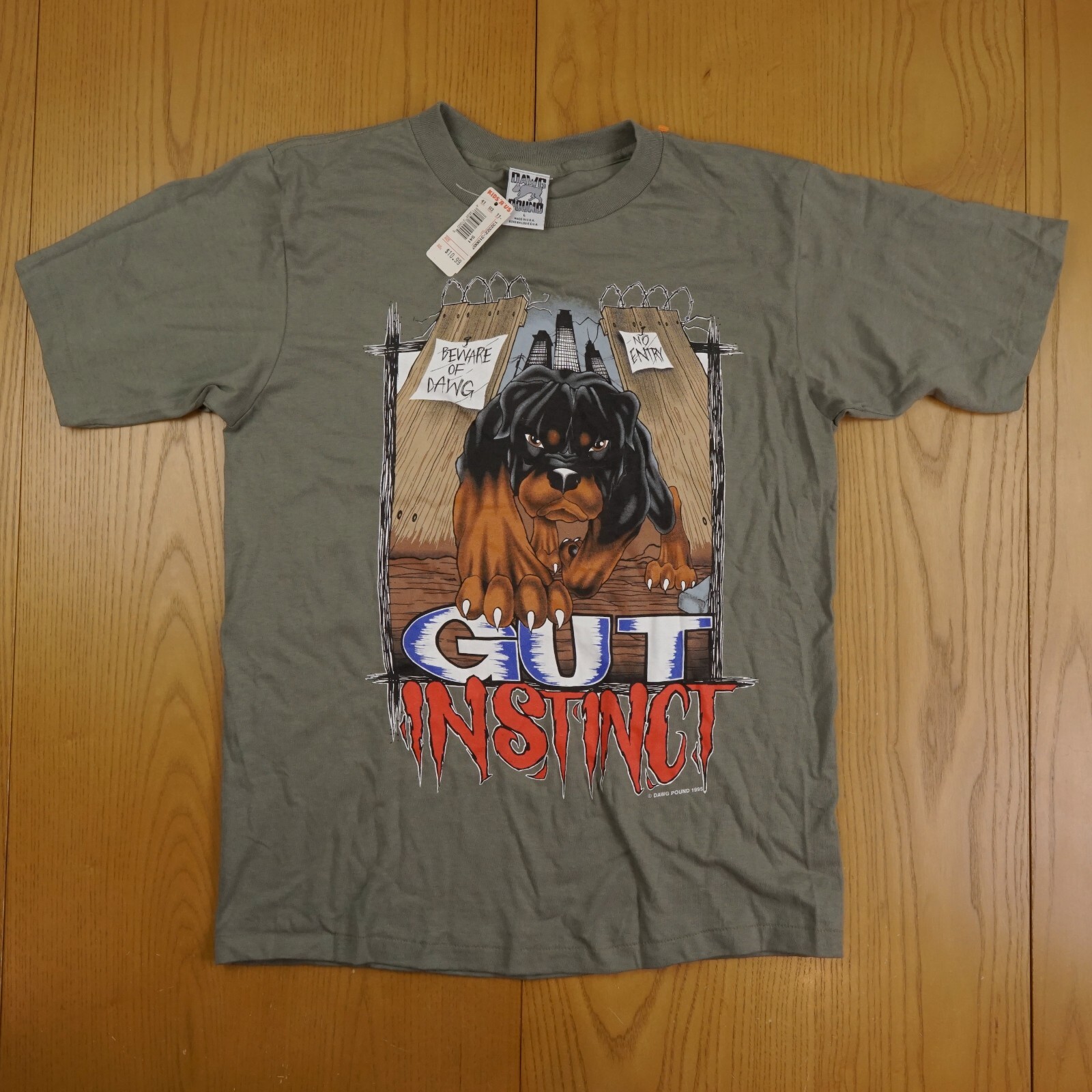 トップス LYFT DOG GRAPHIC VINTAGE NO SLEEVE Dog Graphic Vintage No Sleeve - White – LÝFT