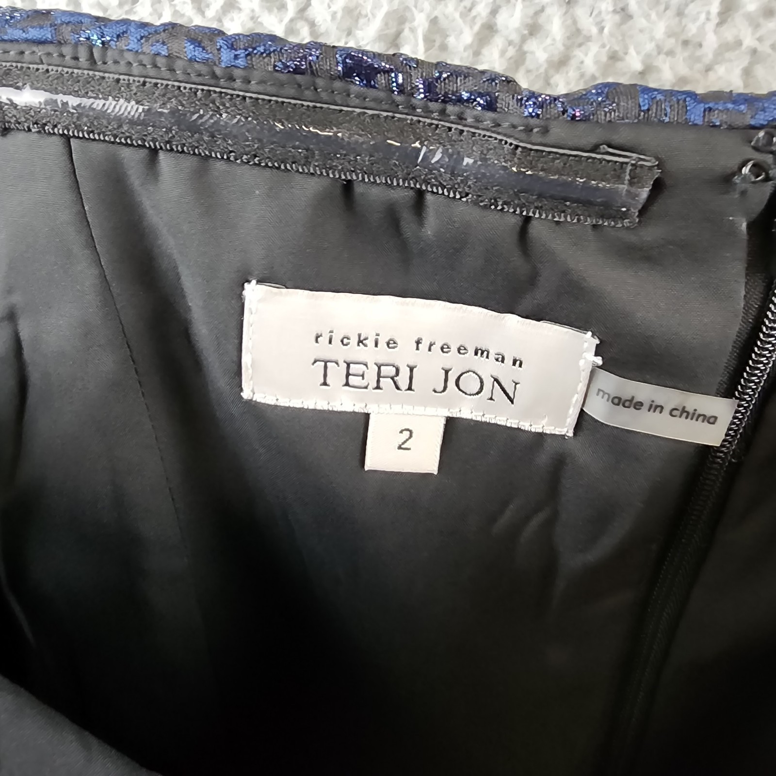 Teri Jon by Rickie Freeman Off-the-Shoulder Metallic Jacquard Dress Women's 2 - Picture 8 of 14