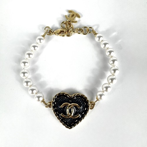 CHANEL Bracelet ABC724 I24P Coco mark heart pearl Black Gold CHANEL Bracelet ABC724 I24P Coco mark heart pearl Black Gold