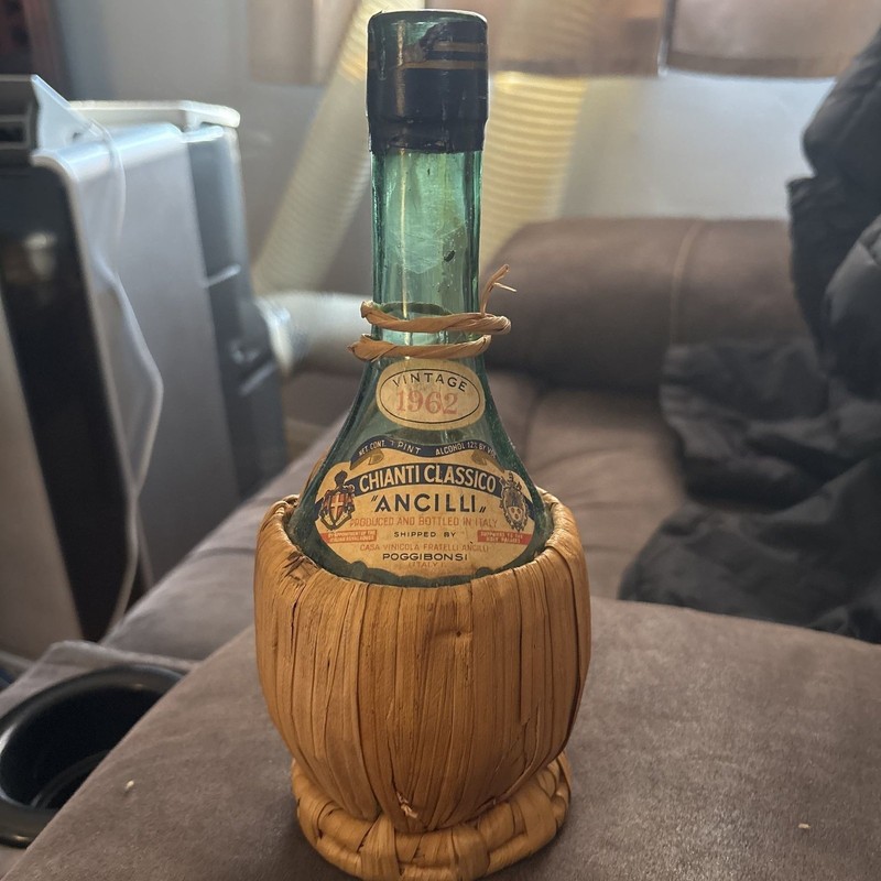 Melini Chianti 1973 ストローラッピング Melini Chianti 1973 ストローラッピング Melini Chianti 1973