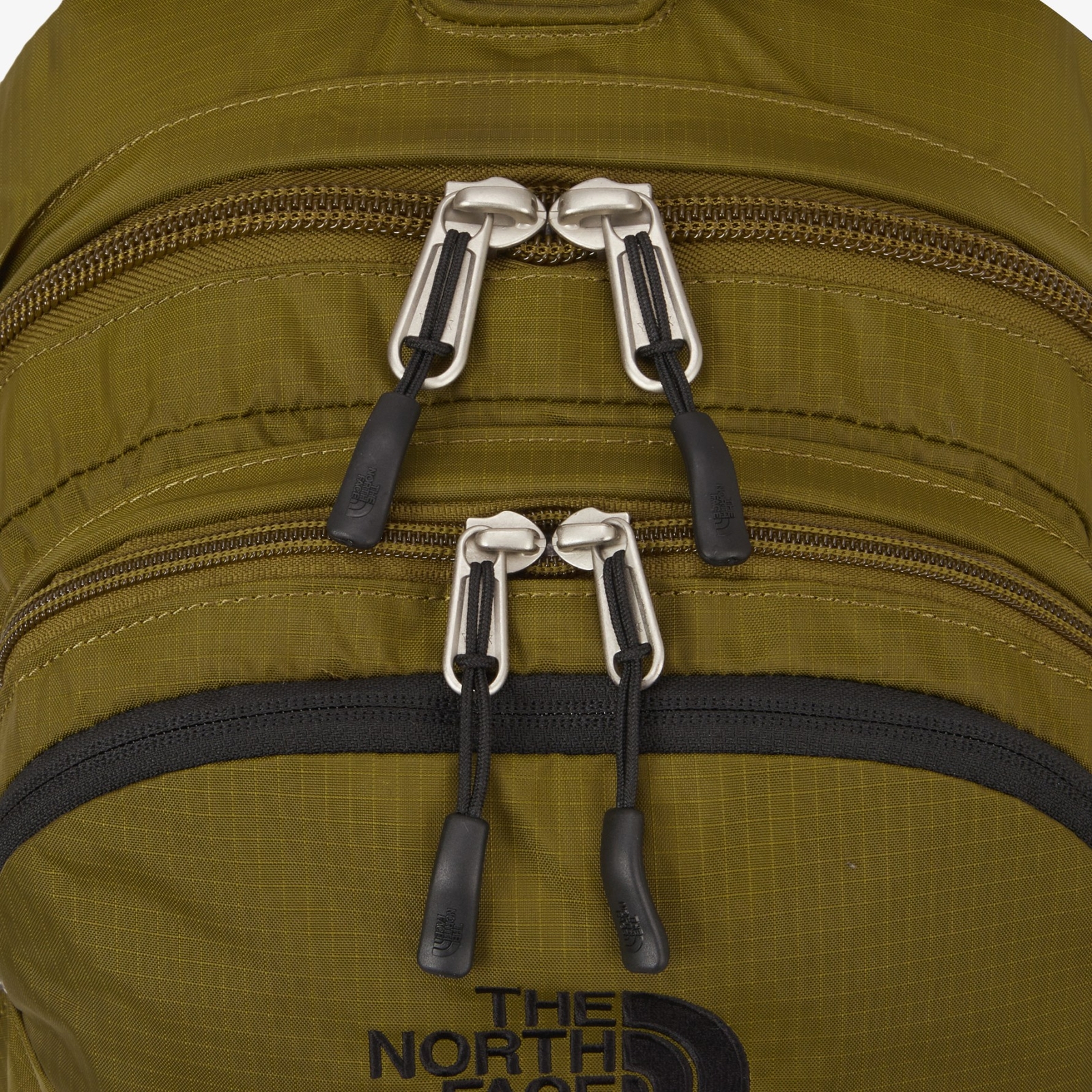 New THE NORTH FACE BOREALIS II BACKPACK 32 Liter NM2DQ52B