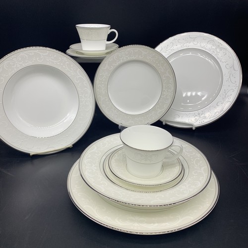 Nikko　Fine Bone China シェルボール【5枚セット】葡萄柄 NIKKOケーキ皿 5枚 ぶどう柄 FINE BONE CHINA デザート皿 - メルカリ