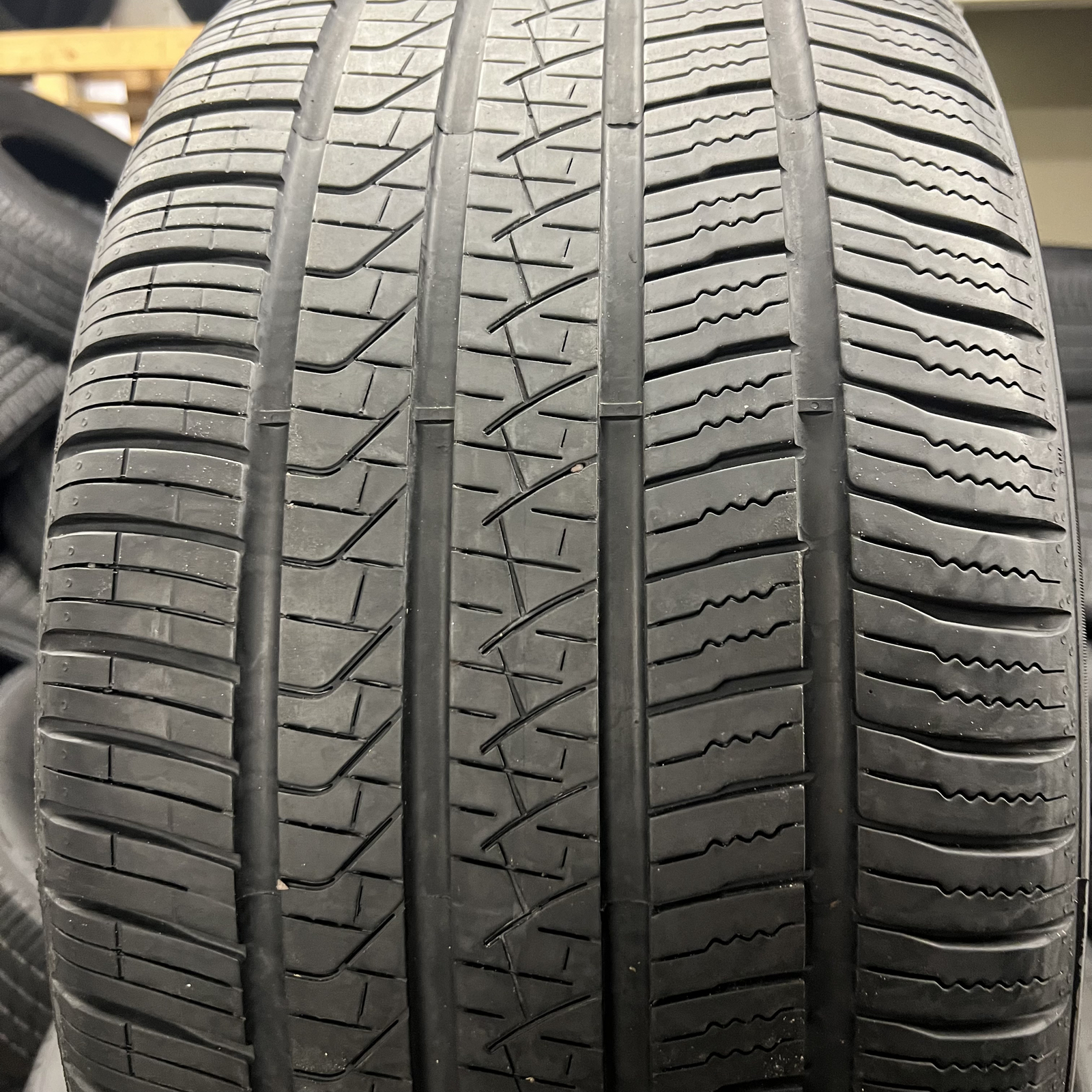 1 Tire LikeNEW Pirelli Scorpion Zero All Season MO 315/40R21 111H DOT.4623