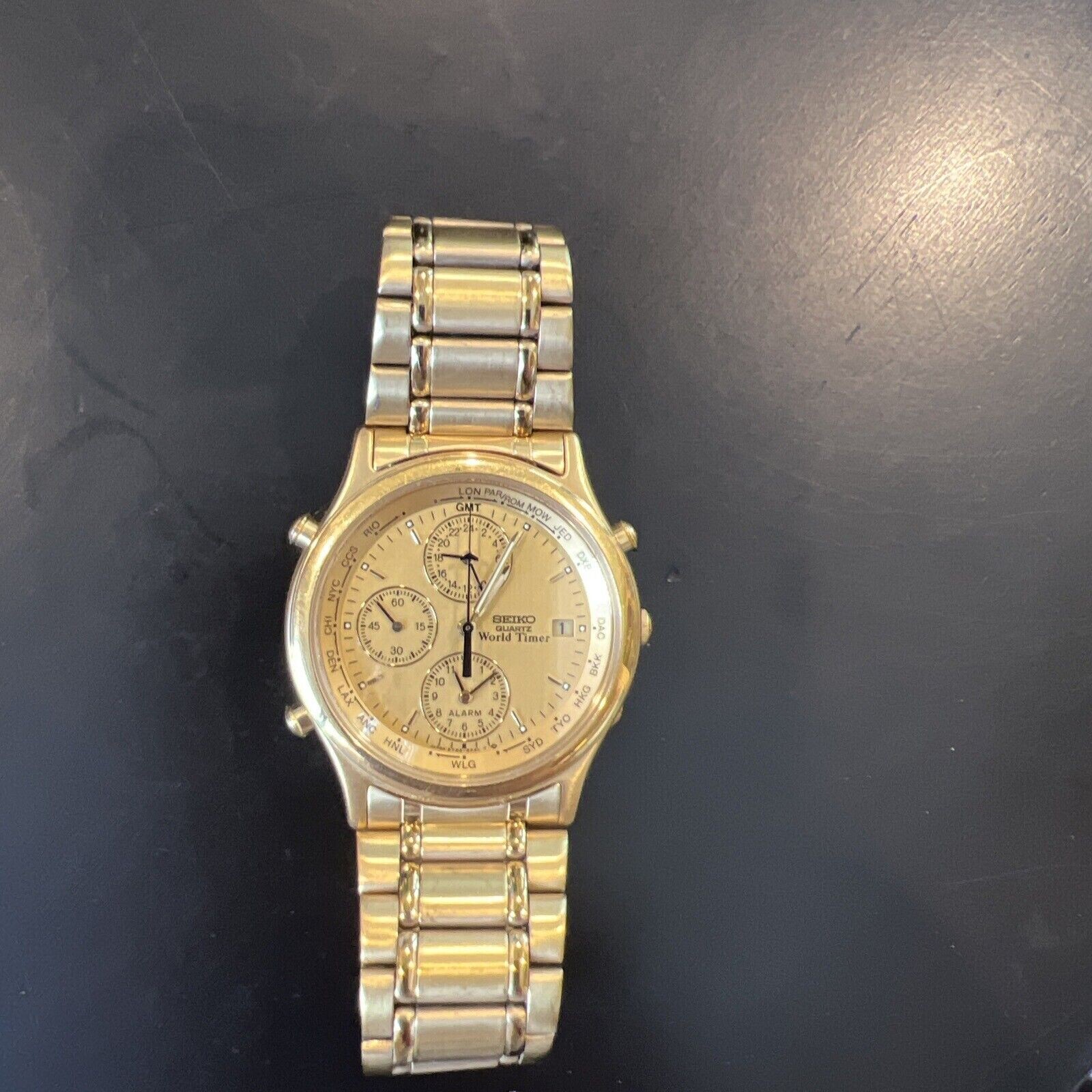Men's Seiko World Timer Chronograph Gold Tone Quartz Watch Men's Seiko World Timer Chronograph Gold Tone Quartz Watch